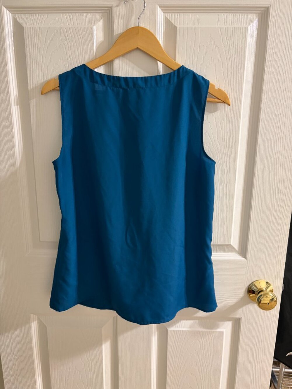 LOFT Sleeveless Blouse - Picture 4 of 4